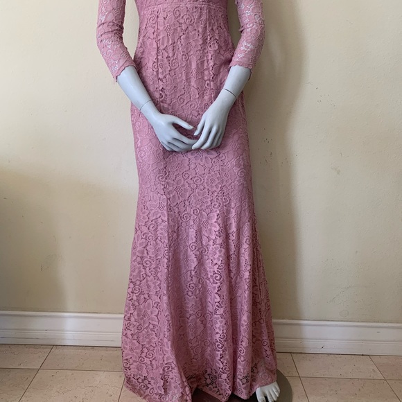 Pinkblush Mauve Pink Sweetheart Neckline Lace Off Shoulder Maternity Maxi Dress - Picture 6 of 12